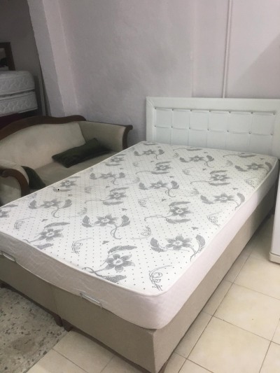 Çift kişilik yatak baza başlık